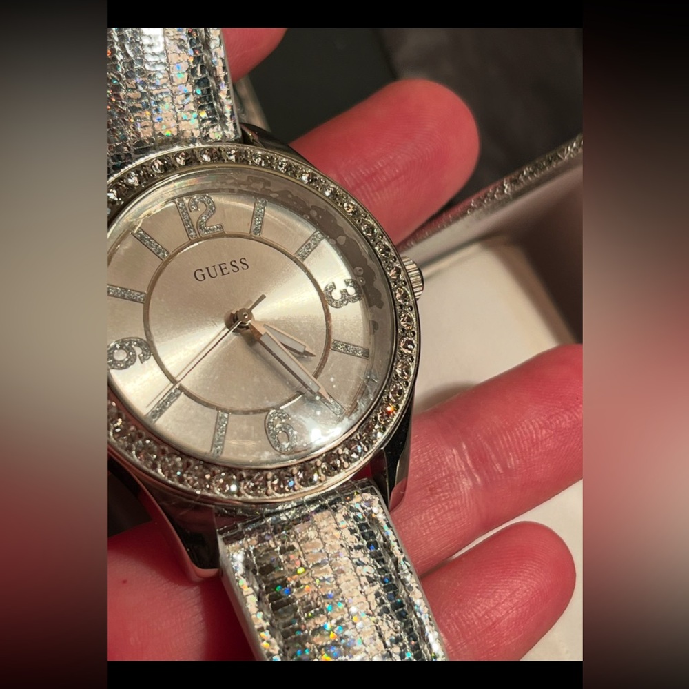 Guess- Vintage Y2K Silver Sparkly Holographic Band W/Crystal Details - Picture 2 of 9
